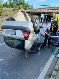 Az autóban hárman utaztak