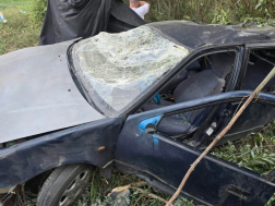 Árokba csapódott az autó