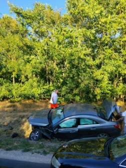 Két személygépkocsi ütközött össze szerda este Dömsöd közelében