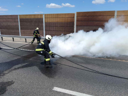 A tüzet a monori tűzoltók oltották el
