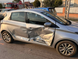 Öt személygépkocsi ütközött össze