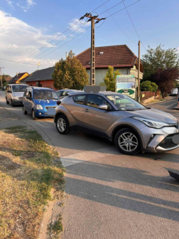 A monori hivatásos tűzoltók áramtalanították a járműveket