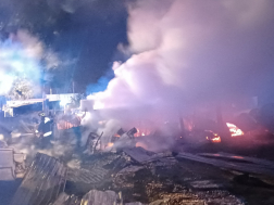 Raklapokat gyártó üzem égett Ócsán
