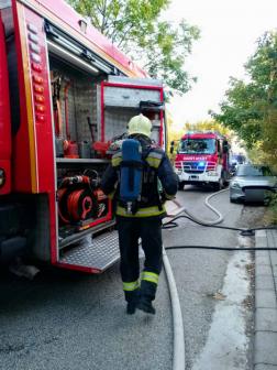 Nyolcvan négyzetméteres épület kapott lángra
