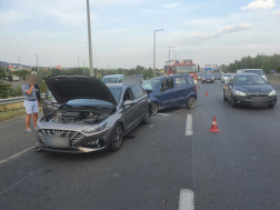 Két személygépkocsi ütközött össze az M7-es autópályán