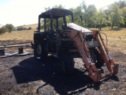 A tűzoltók kiérkezésekor teljes egészében égett a traktor