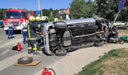 Két személygépkocsi ütközött össze Budakeszin