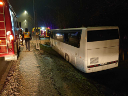 A dabasi tűzoltók végezték a műszaki mentési feladatokat.